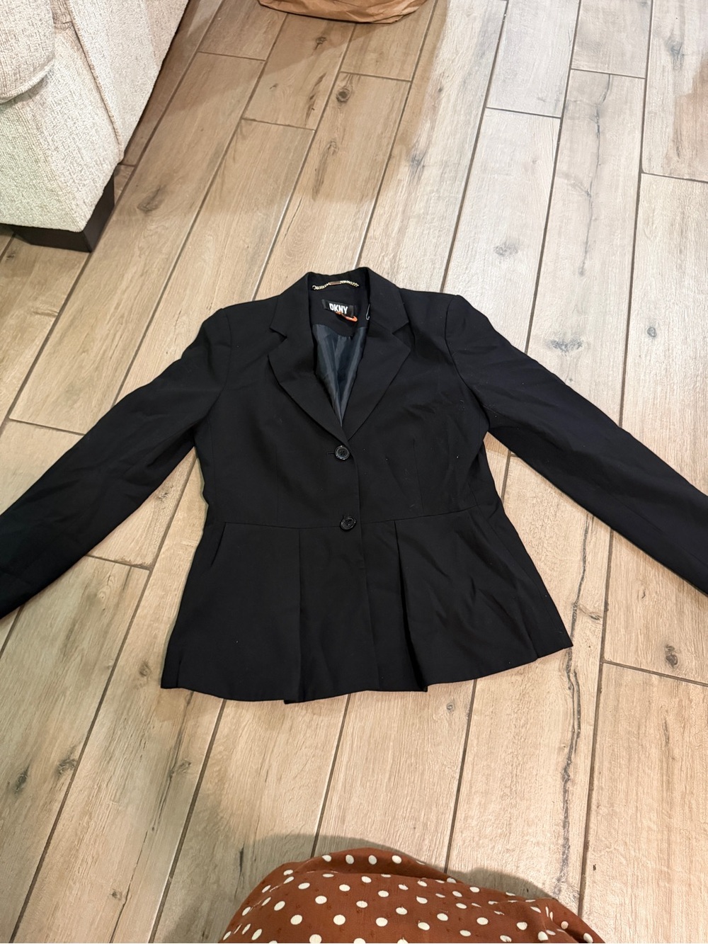 DKNY Black Women's Two-Button Tailored Blazer